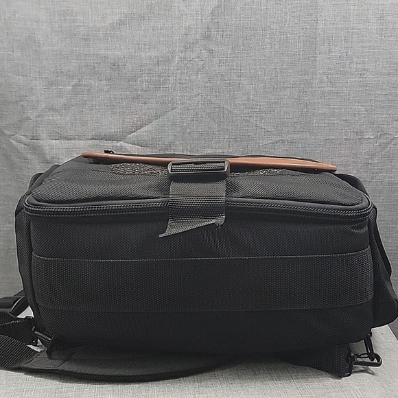 LL Bean Bob Krist VTG Large Padded Camera Bag Backpack Shoulder Canvas Leather - Picture 14 of 14